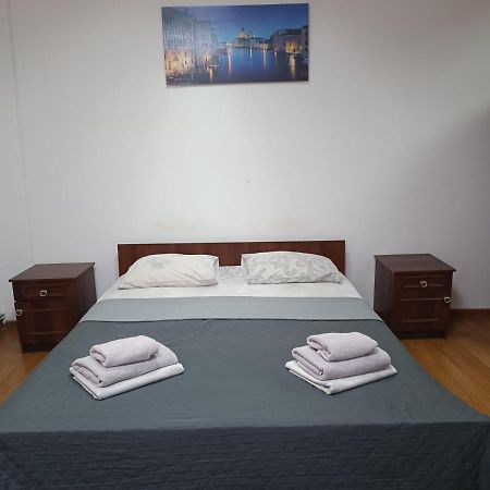 Apartments Domovik On Valenberga 3 Mukacheve Bagian luar foto