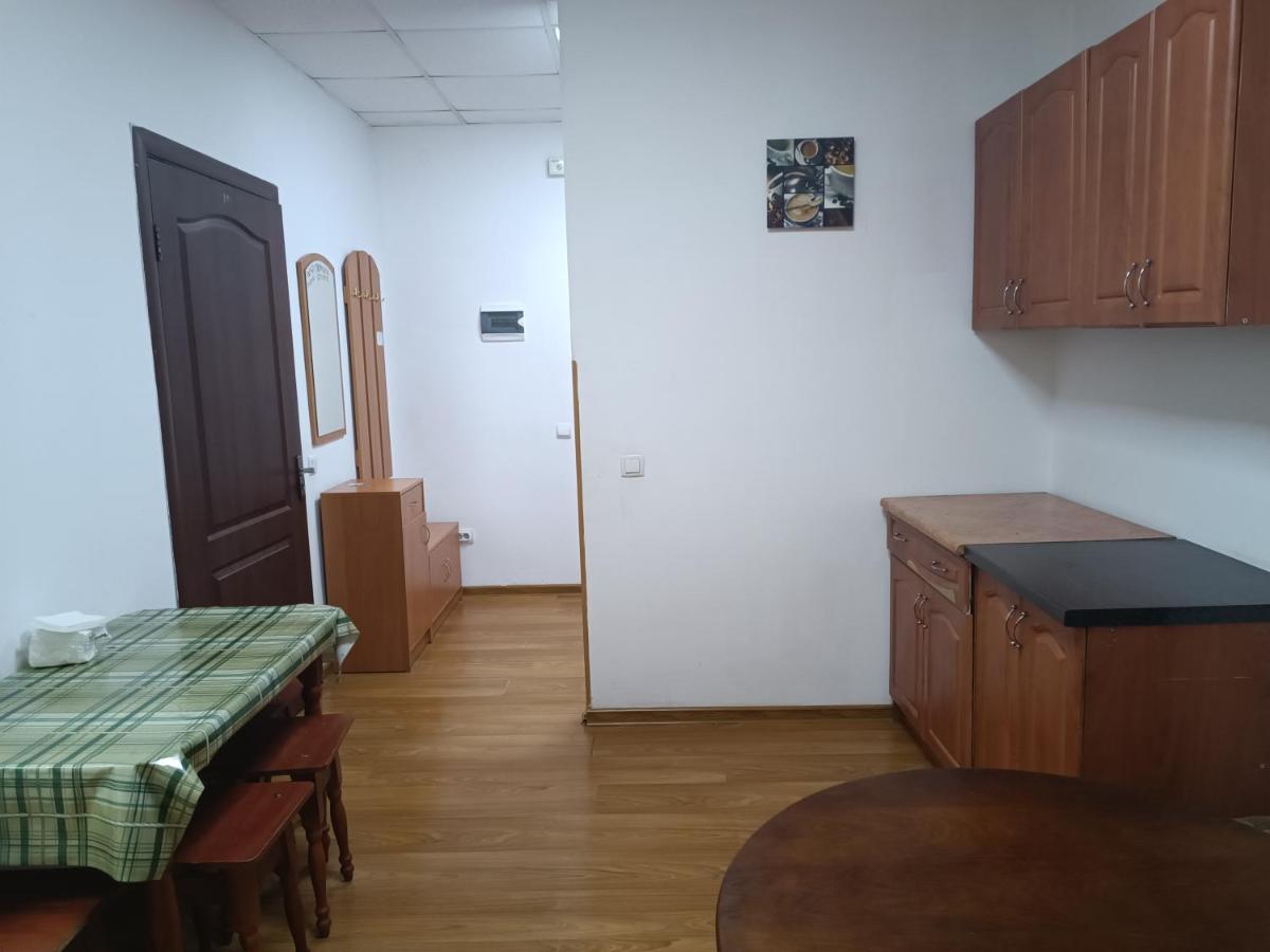 Apartments Domovik On Valenberga 3 Mukacheve Bagian luar foto
