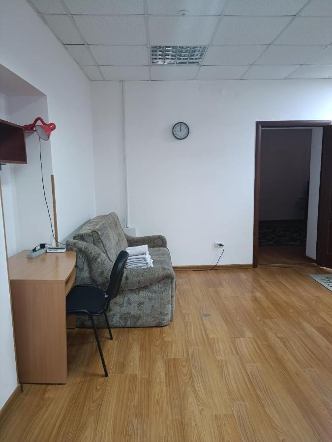 Apartments Domovik On Valenberga 3 Mukacheve Bagian luar foto