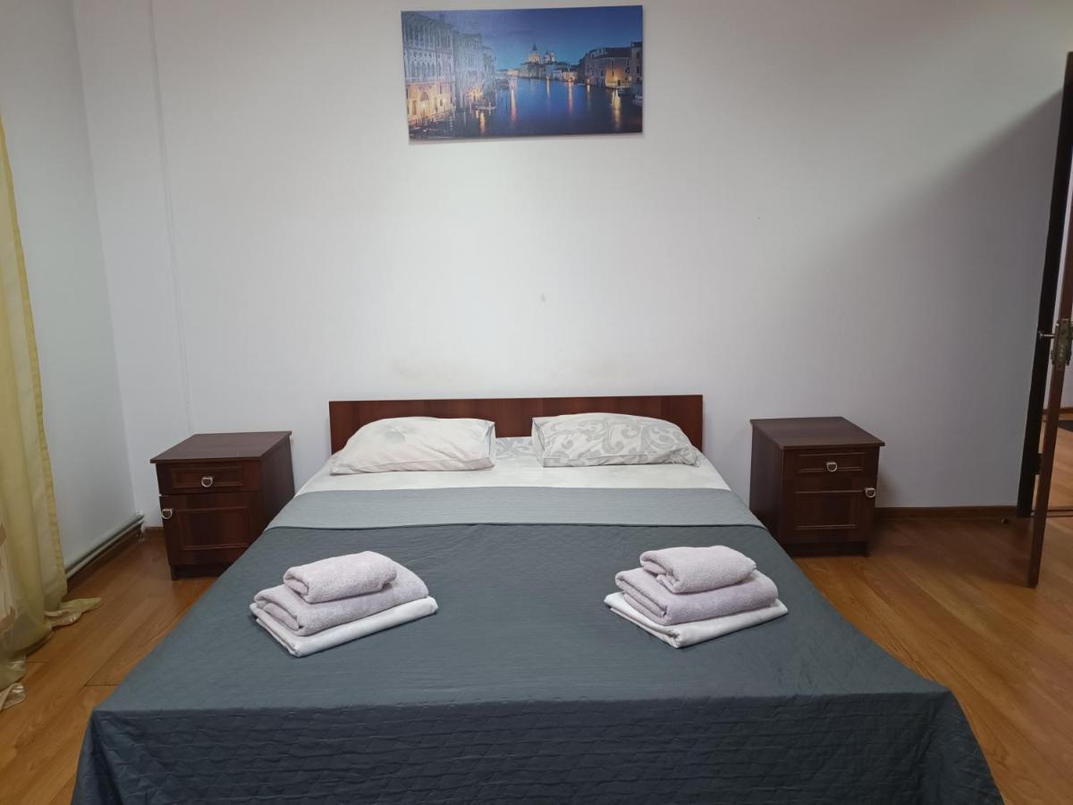 Apartments Domovik On Valenberga 3 Mukacheve Bagian luar foto