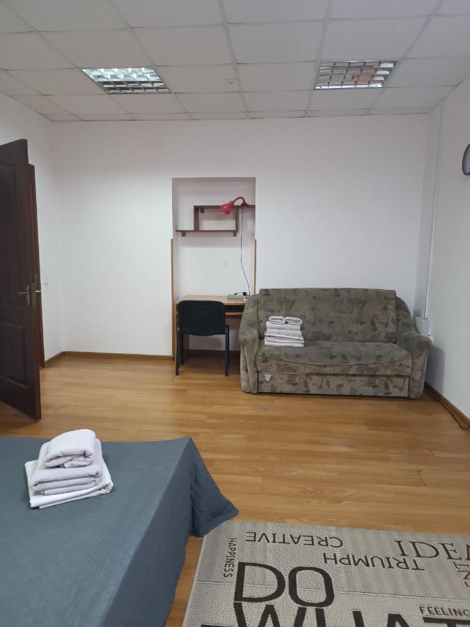 Apartments Domovik On Valenberga 3 Mukacheve Bagian luar foto